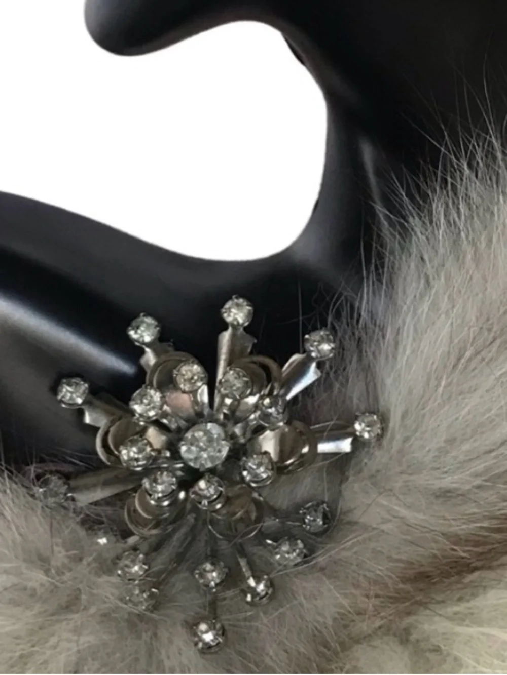 VINTAGE CIRCA 1960'S SILVER TONE CLEAR RHINESTONE SPUTNIK-LOOK BROOCH